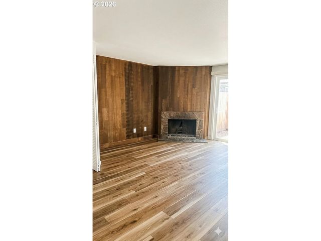 12369 Sw WALNUT St, Portland, OR 97223