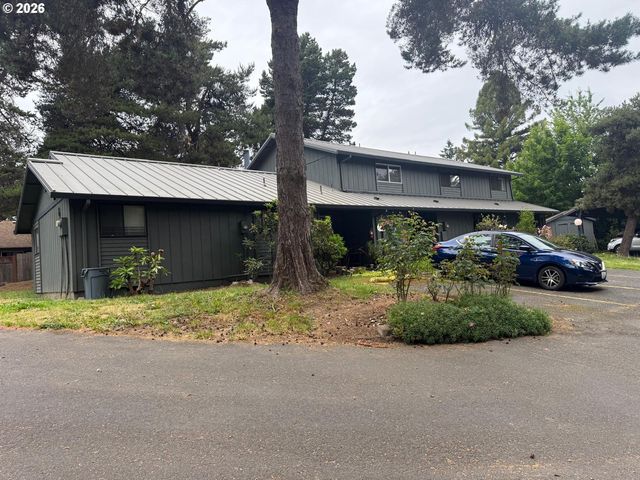 12369 Sw WALNUT St, Portland, OR 97223