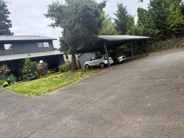 12369 Sw WALNUT St, Portland, OR 97223