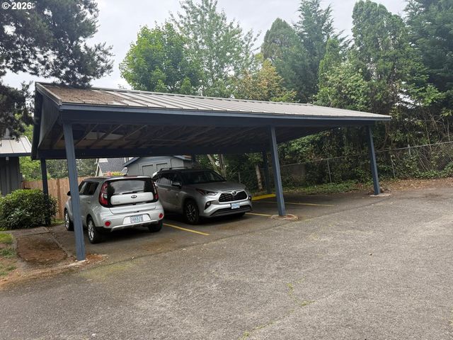12369 Sw WALNUT St, Portland, OR 97223