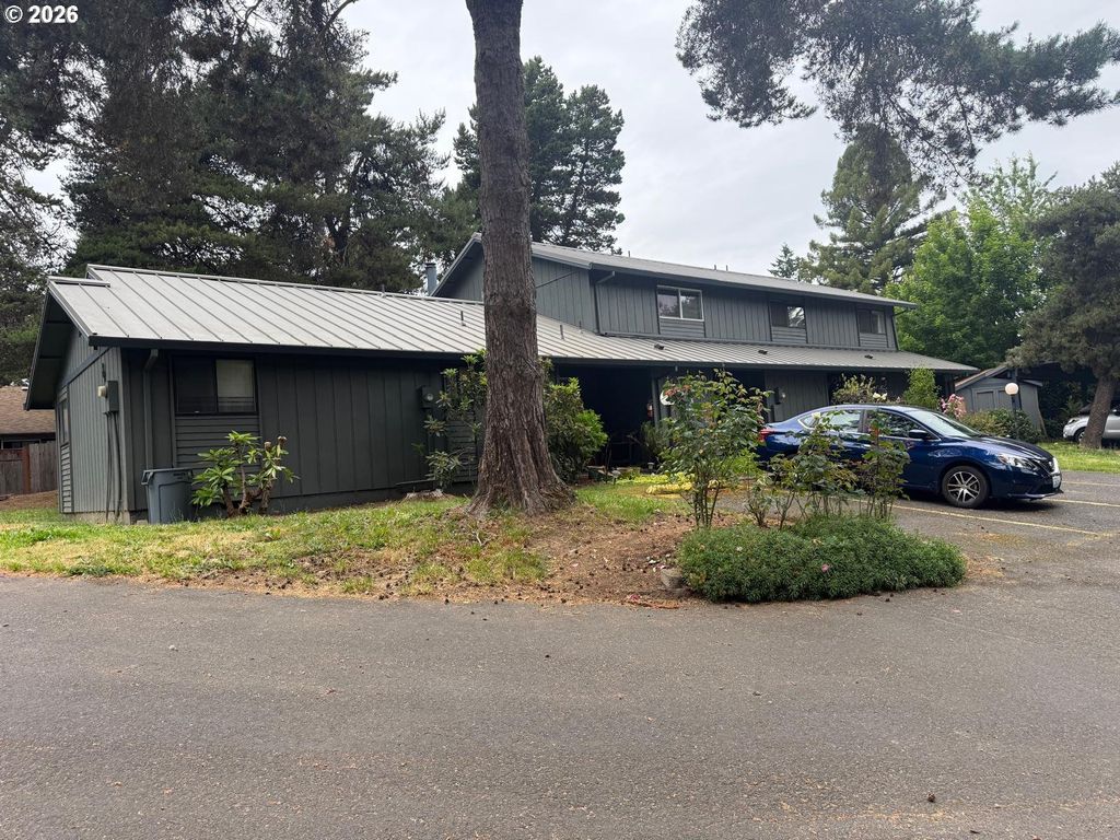 12369 Sw WALNUT St, Portland, OR 97223