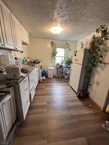 564 River St, Paterson City, NJ 07524