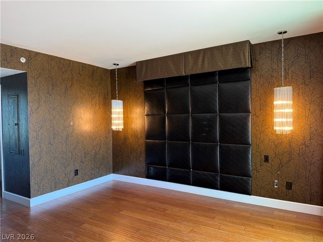 322 Karen Avenue 802, Las Vegas, NV 89109