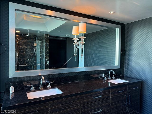 322 Karen Avenue 802, Las Vegas, NV 89109