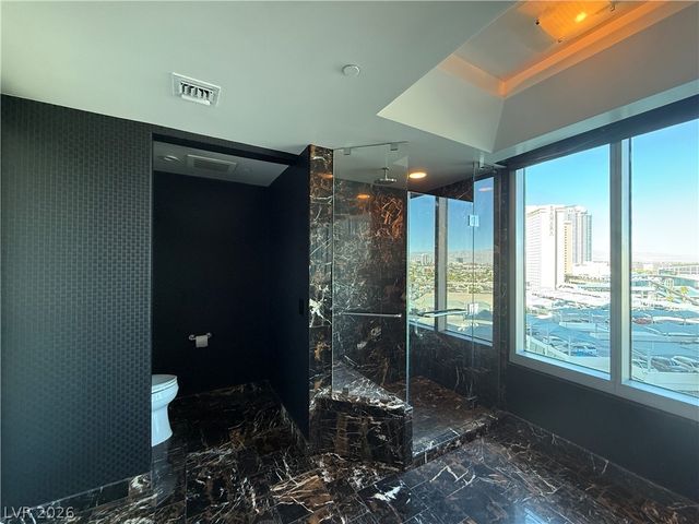 322 Karen Avenue 802, Las Vegas, NV 89109