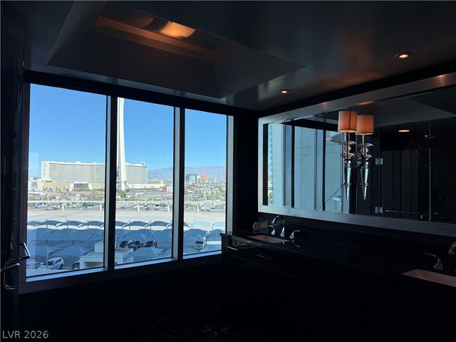 322 Karen Avenue 802, Las Vegas, NV 89109