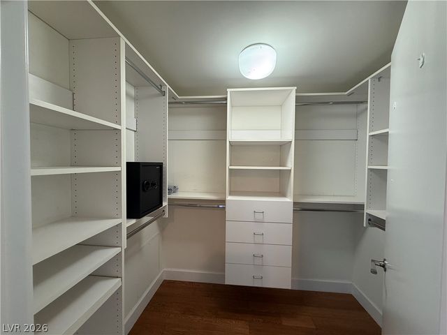 322 Karen Avenue 802, Las Vegas, NV 89109