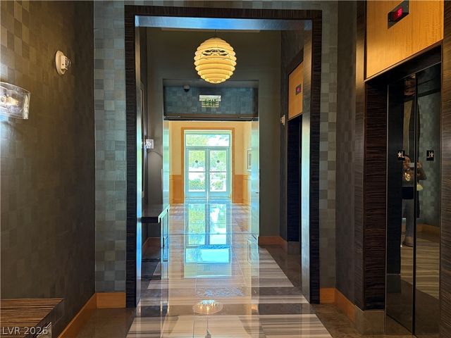 322 Karen Avenue 802, Las Vegas, NV 89109