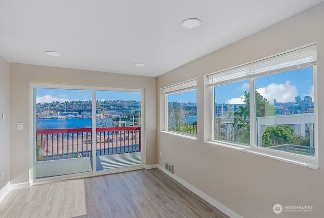 1732 Dexter Avenue N, Seattle, WA 98109