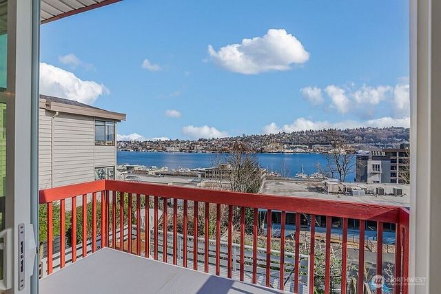 1732 Dexter Avenue N, Seattle, WA 98109