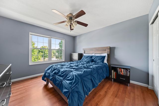 1977 Twin Flower Circle, Grove City, OH 43123