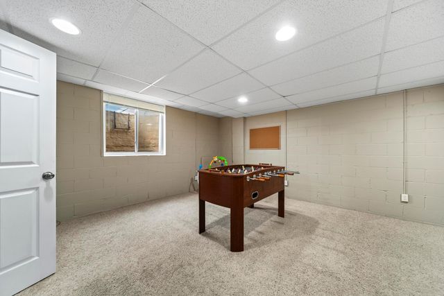 1977 Twin Flower Circle, Grove City, OH 43123
