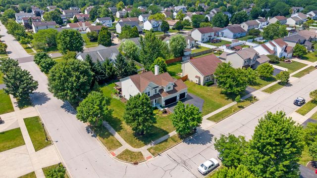 1977 Twin Flower Circle, Grove City, OH 43123