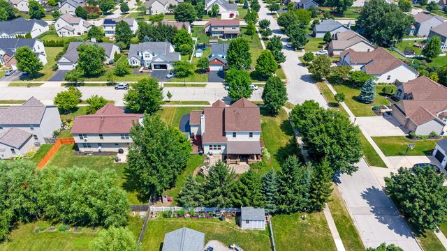 1977 Twin Flower Circle, Grove City, OH 43123