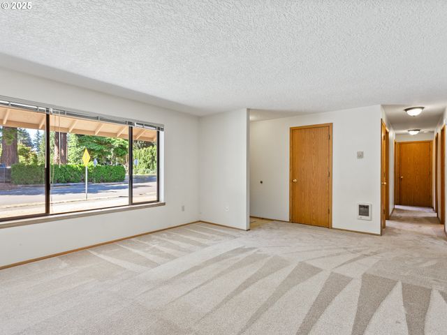 12406 Ne 37TH St, Vancouver, WA 98682
