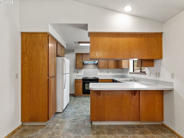12406 Ne 37TH St, Vancouver, WA 98682