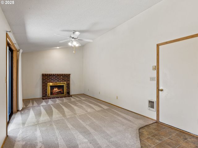 12406 Ne 37TH St, Vancouver, WA 98682