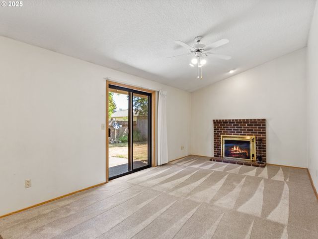 12406 Ne 37TH St, Vancouver, WA 98682
