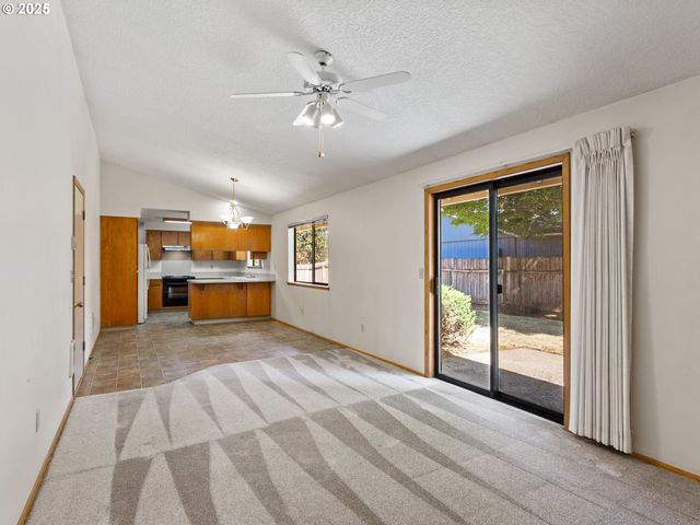 12406 Ne 37TH St, Vancouver, WA 98682