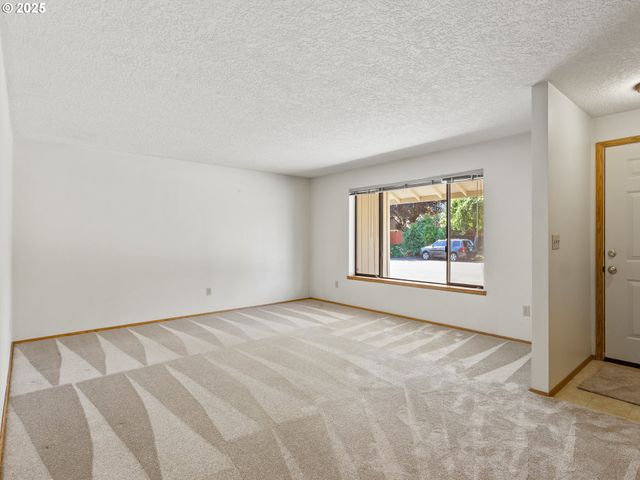 12406 Ne 37TH St, Vancouver, WA 98682