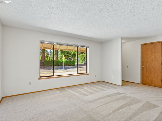 12406 Ne 37TH St, Vancouver, WA 98682