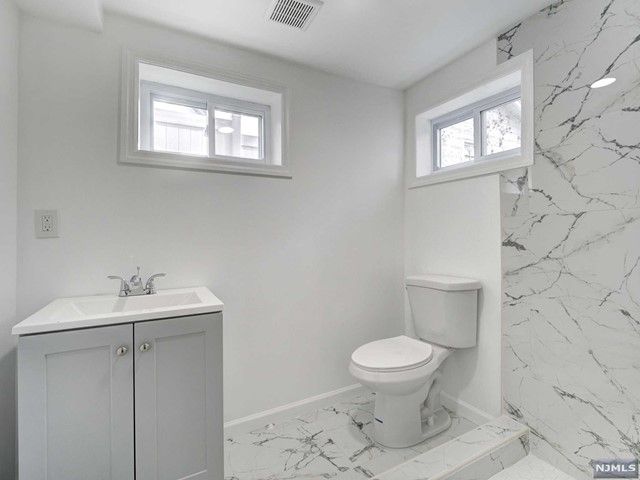 22-24 Pine Grove Terrace, Newark, NJ 07106