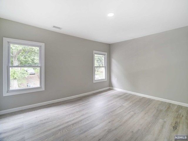 22-24 Pine Grove Terrace, Newark, NJ 07106