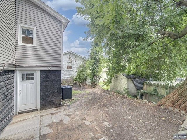 22-24 Pine Grove Terrace, Newark, NJ 07106