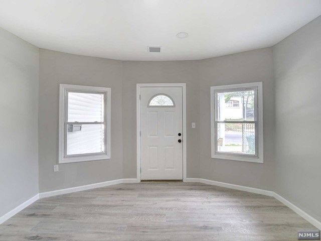 22-24 Pine Grove Terrace, Newark, NJ 07106