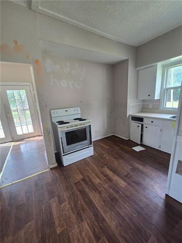 809 W Lexington Street, Richmond, MO 64085