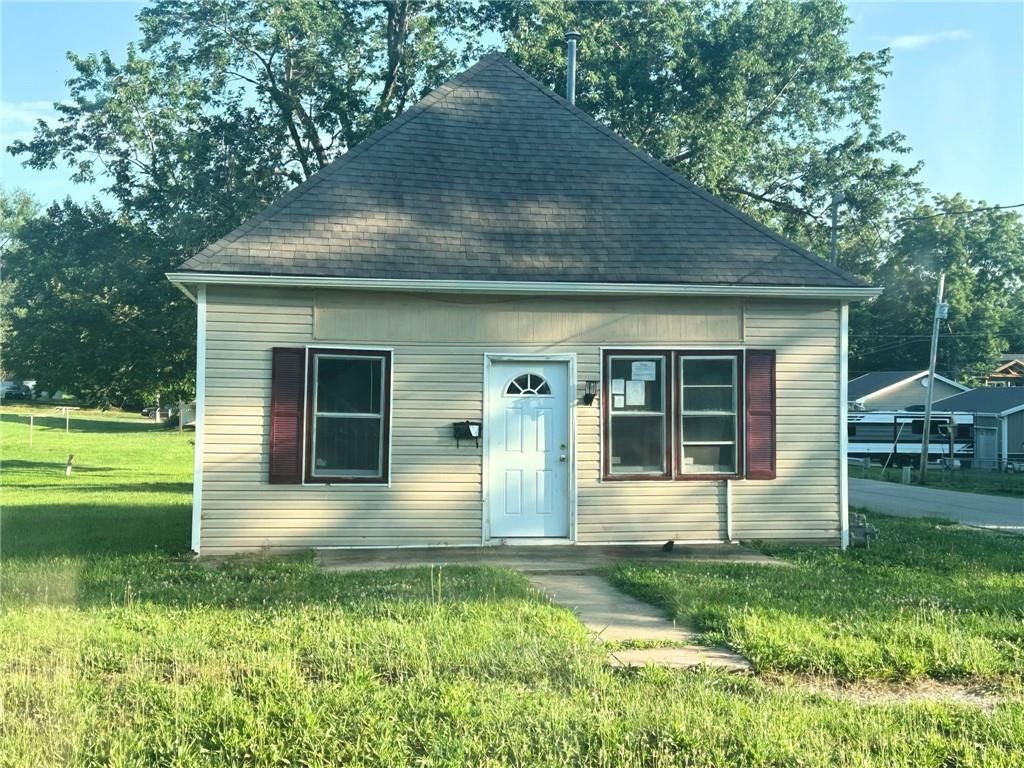 809 W Lexington Street, Richmond, MO 64085