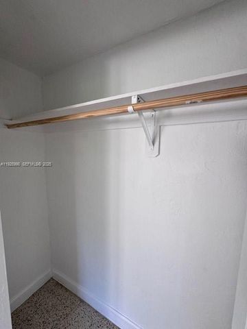 900 SW 5th Ave 4, Miami, FL 33130