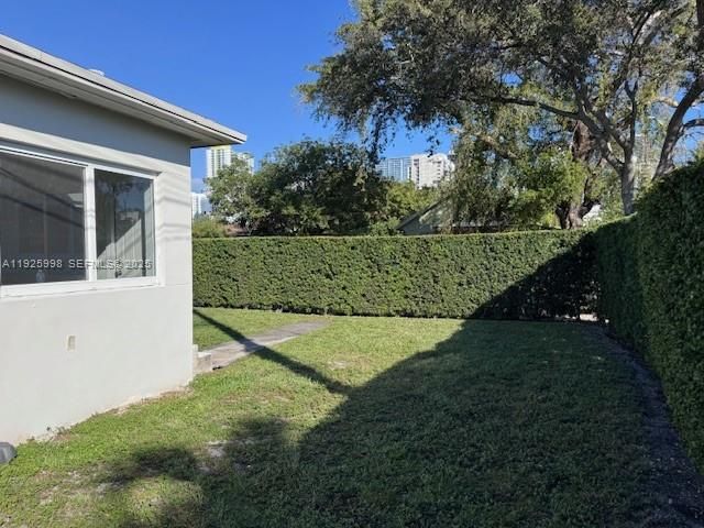 900 SW 5th Ave 4, Miami, FL 33130