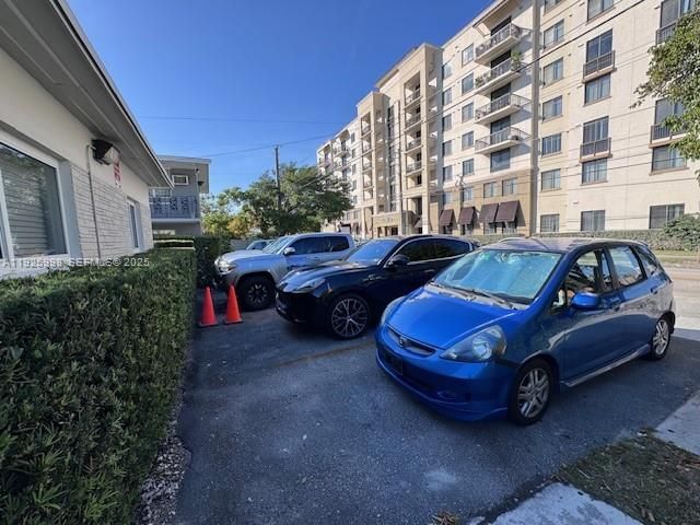 900 SW 5th Ave 4, Miami, FL 33130