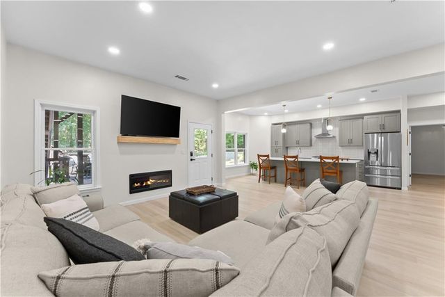 293 Oak Forest Drive, Dawsonville, GA 30534