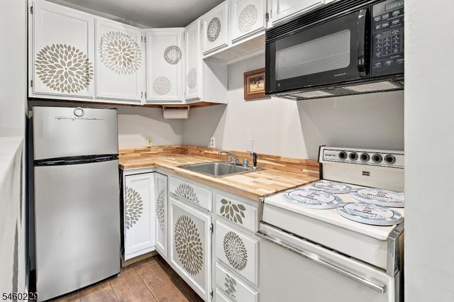 10 Ames Road, Morris Twp., NJ 07960