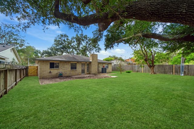 14315 Golden Cypress Lane, Cypress, TX 77429