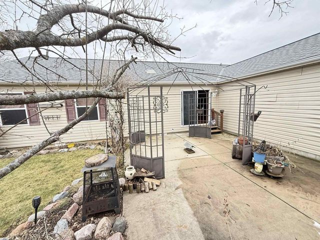 N115W21106 Brookside Circle, Germantown, WI 53022