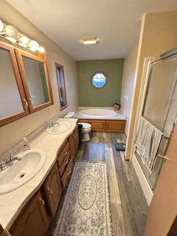 N115W21106 Brookside Circle, Germantown, WI 53022