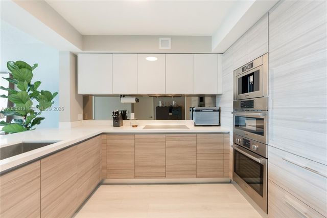 330 Sunny Isles Boulevard 51404, Sunny Isles Beach, FL 33160