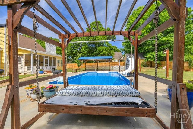 155 Hidden Falls Drive, Hull, GA 30646
