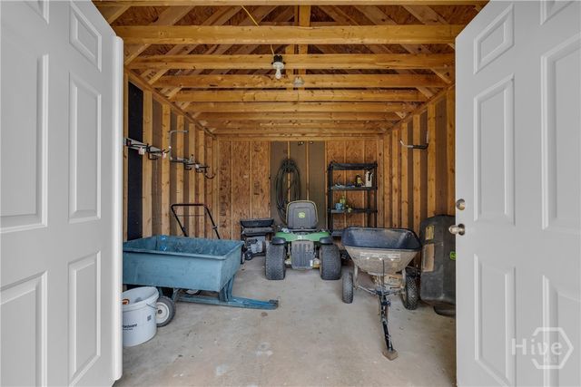 155 Hidden Falls Drive, Hull, GA 30646
