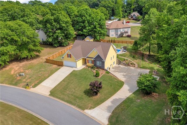 155 Hidden Falls Drive, Hull, GA 30646
