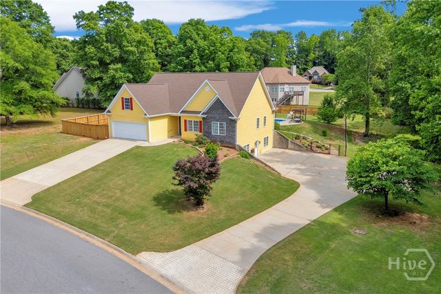 155 Hidden Falls Drive, Hull, GA 30646
