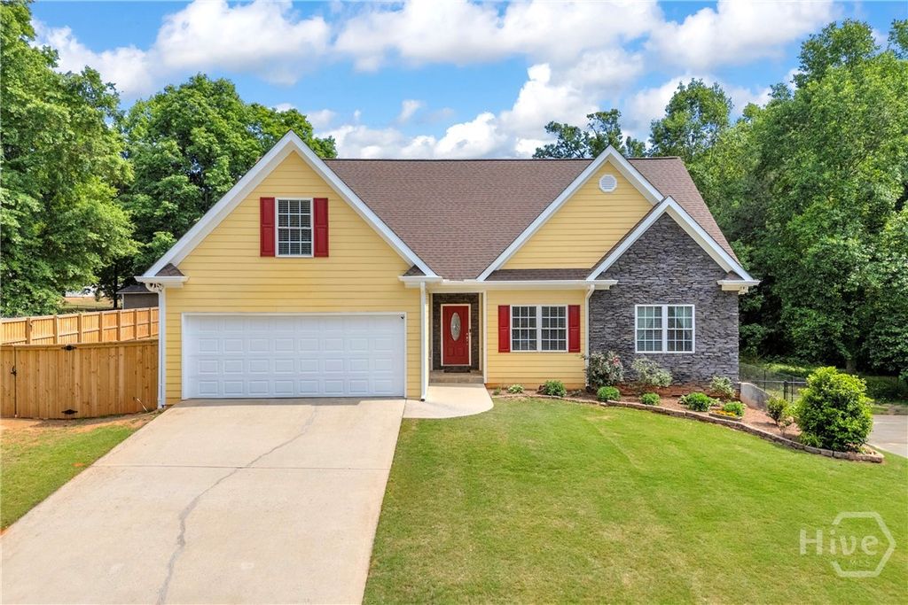 155 Hidden Falls Drive, Hull, GA 30646