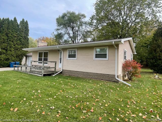 7071 Brittwood Lane, Flint, MI 48507