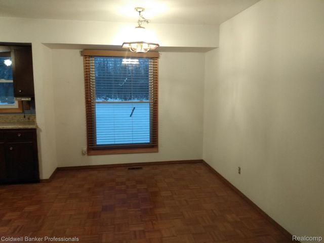 7071 Brittwood Lane, Flint, MI 48507