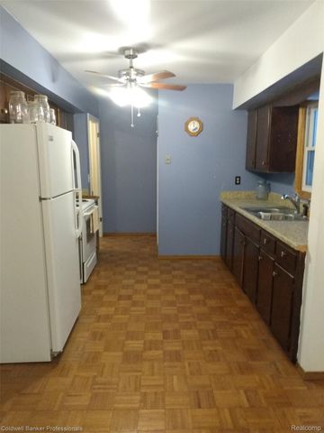 7071 Brittwood Lane, Flint, MI 48507