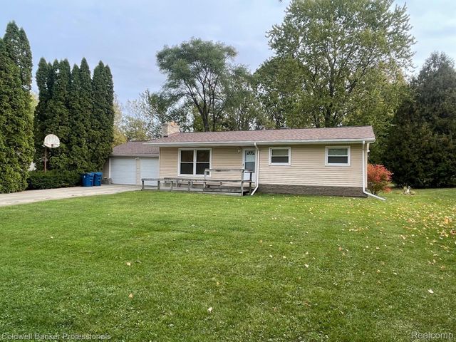 7071 Brittwood Lane, Flint, MI 48507