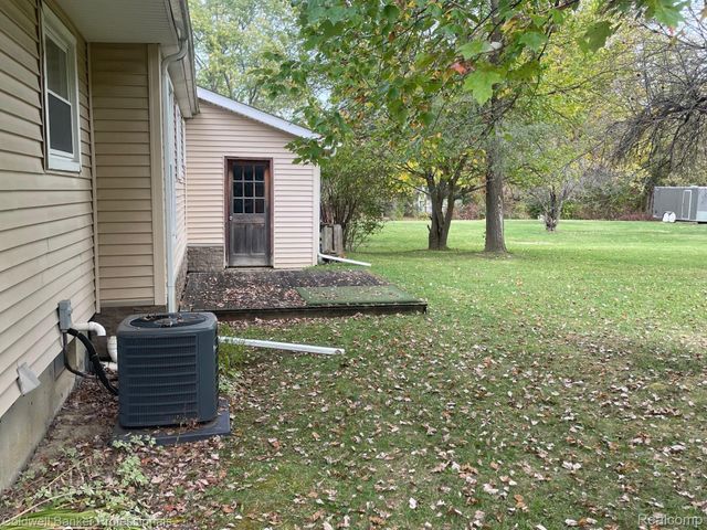 7071 Brittwood Lane, Flint, MI 48507